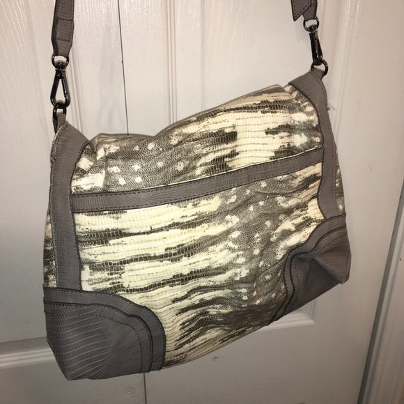 Simply Vera Wang Snakeskin Crossbody Purse - Picture 9 of 15